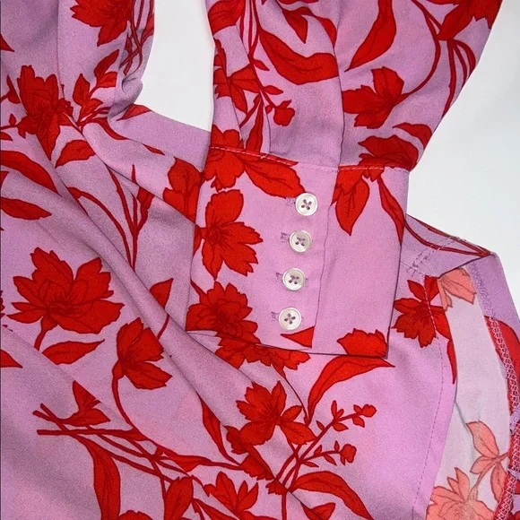 Like New Women’s Small Ann Taylor Red and Pink Floral Blouse - Picture 3 of 7